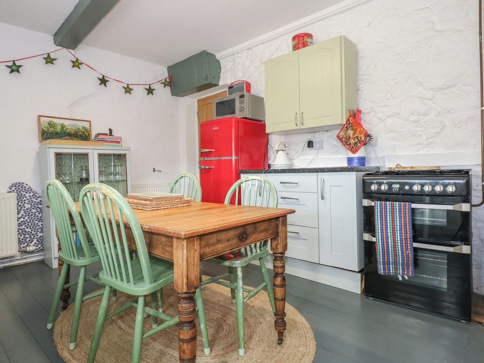 Fridge, microwave, dishwasher, toaster