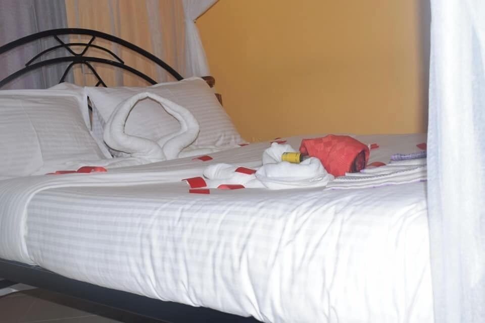 Free WiFi, bed sheets