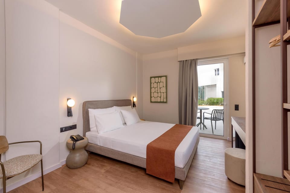 Superior Family Room, Private Pool | Free WiFi, bed sheets