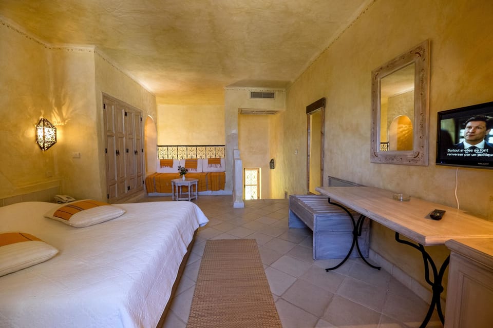 Quadruple Room | Blackout drapes, bed sheets