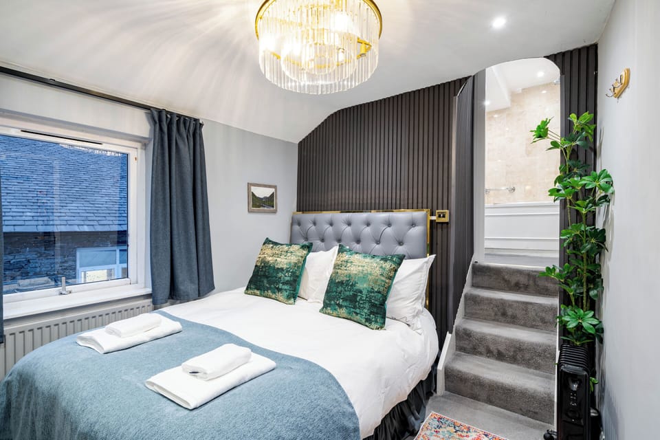 Deluxe Single Room | Egyptian cotton sheets, premium bedding, down comforters, free WiFi