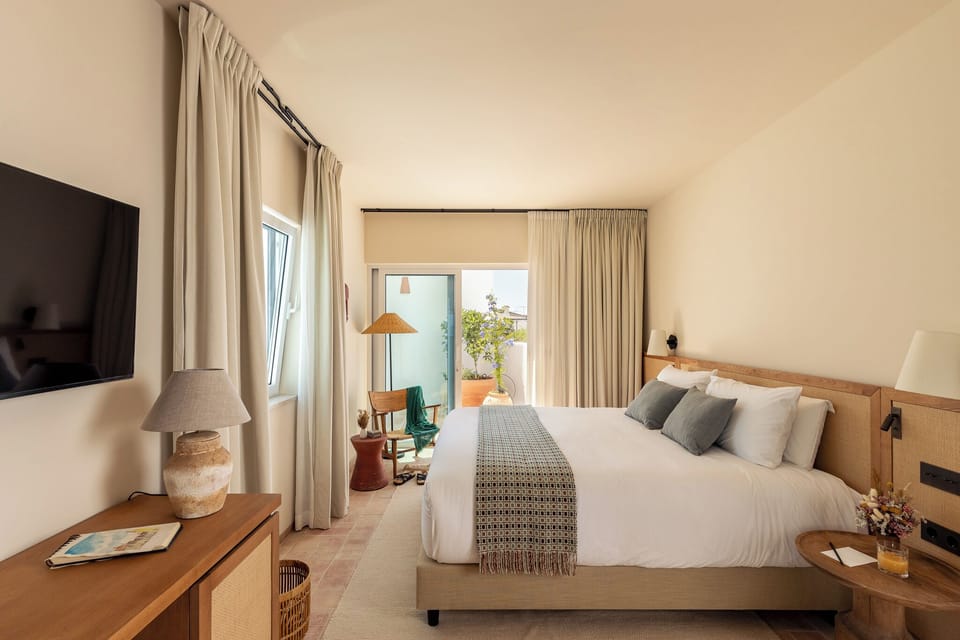 Superior Double Room, Patio | In-room safe, desk, blackout drapes, soundproofing