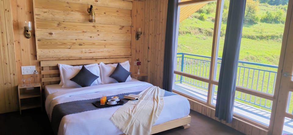 Luxury Quadruple Room | Premium bedding, iron/ironing board, free WiFi, bed sheets
