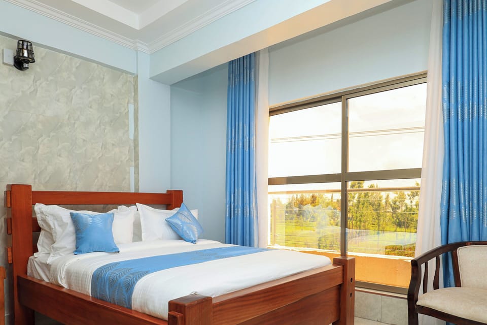 Standard Single Room, Balcony | Desk, laptop workspace, soundproofing, iron/ironing board