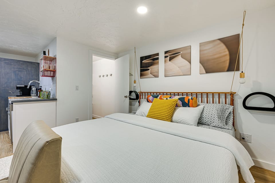 Pet-friendly Studio w/ Fire Pit in Olympia! Apartment in Washington