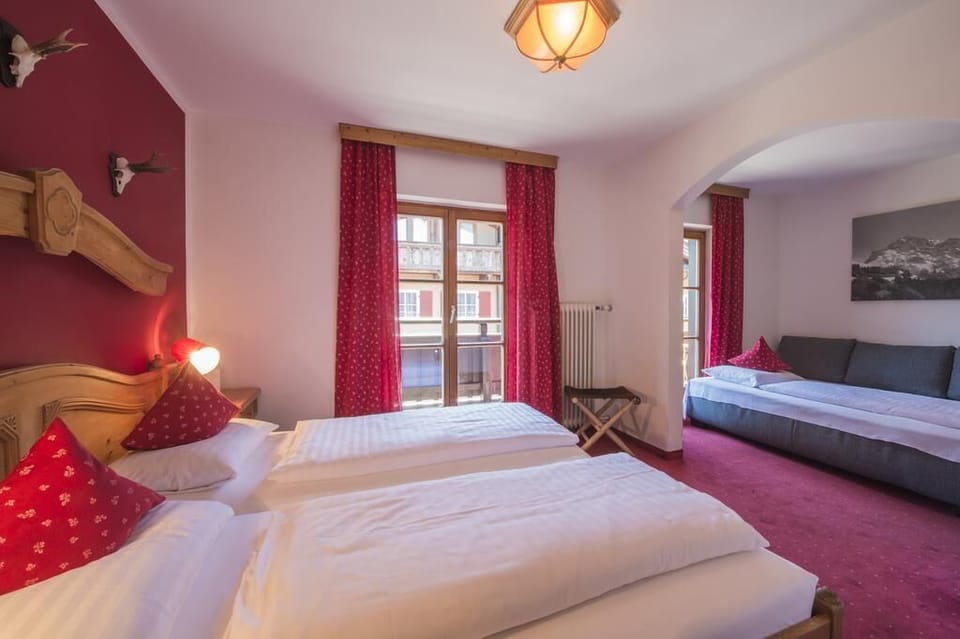 In-room safe, desk, soundproofing, iron/ironing board