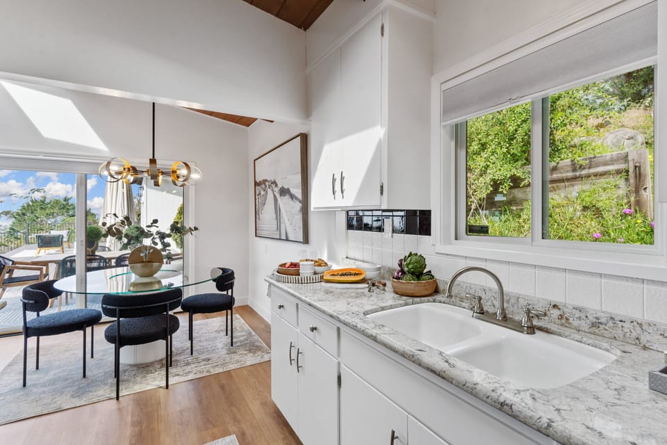 House, 3 Bedrooms | Private kitchen | Fridge, oven, coffee/tea maker, toaster