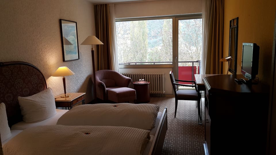 Double Room, Balcony | In-room safe, desk, WiFi (free)