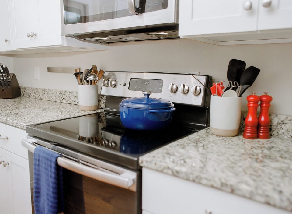 Well stocked kitchen. Kitchenaid mixer, ice cream maker, blender, toaster, etc.
