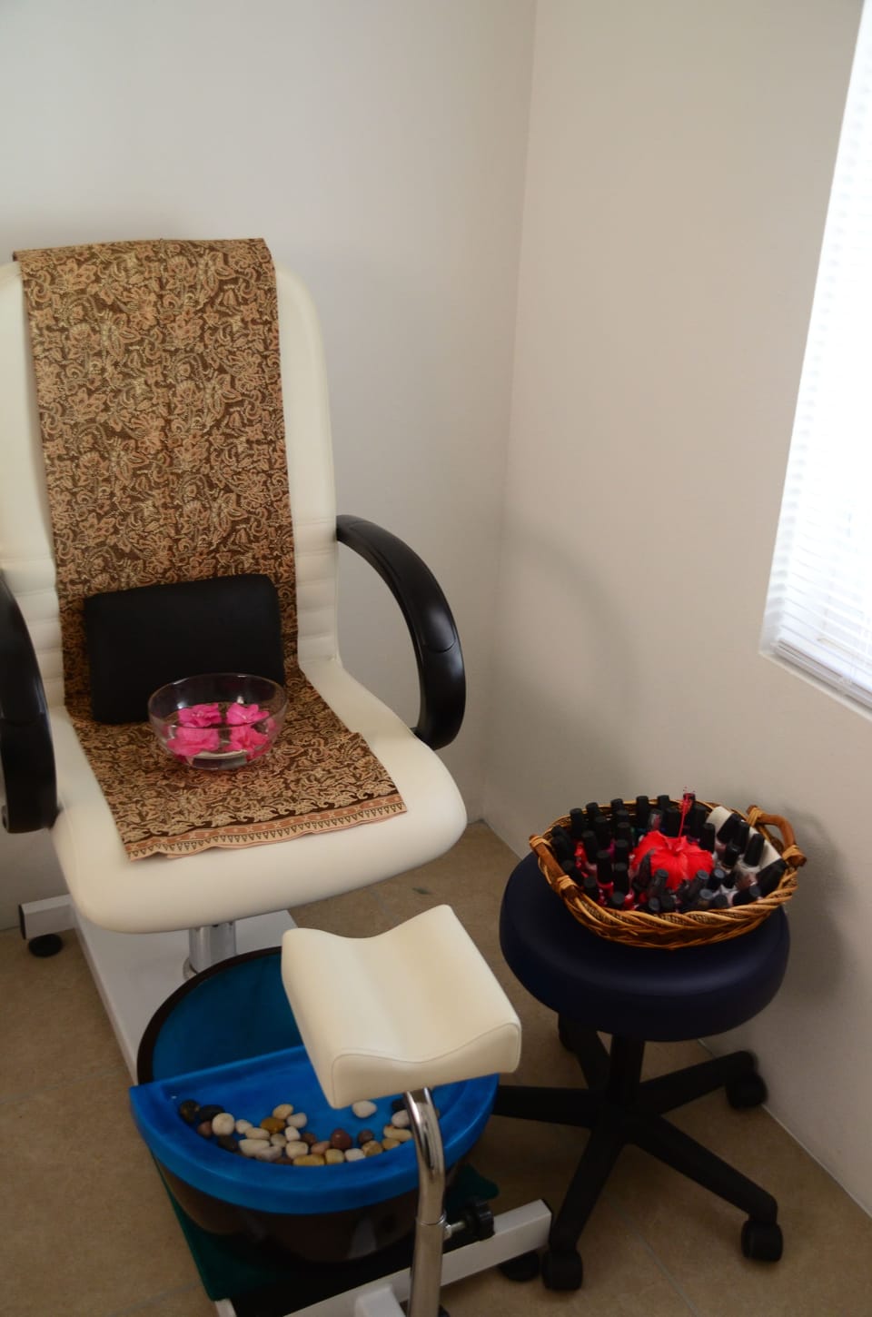 Body treatments, aromatherapy, hot stone massages, deep-tissue massages