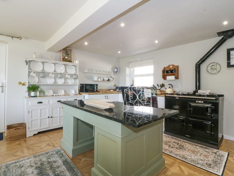 Fridge, microwave, dishwasher, toaster
