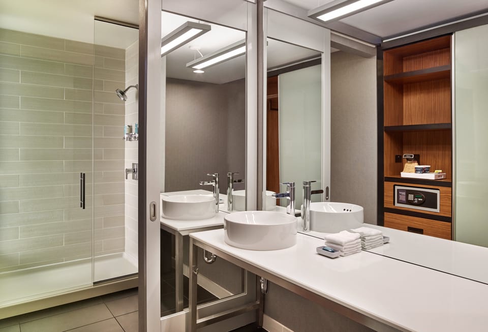 Shower, free toiletries, hair dryer, towels