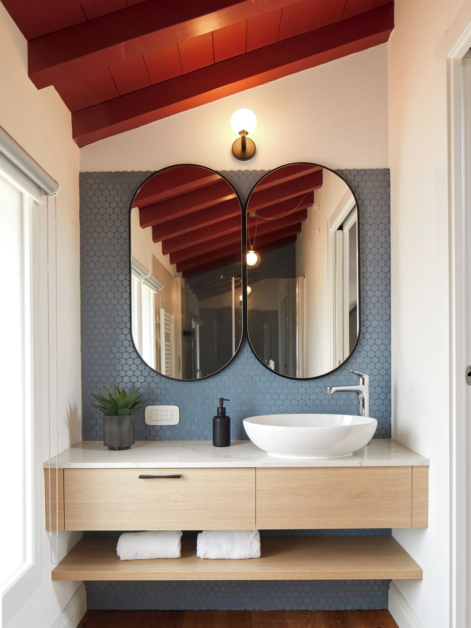 Deluxe Double Room, Courtyard View | Bathroom | Shower, hair dryer, towels, soap