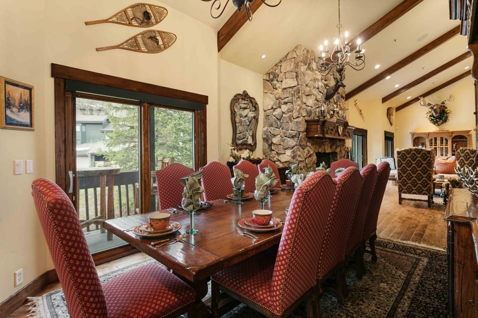Dining Room, Dining Table, Furniture, Indoors, Table