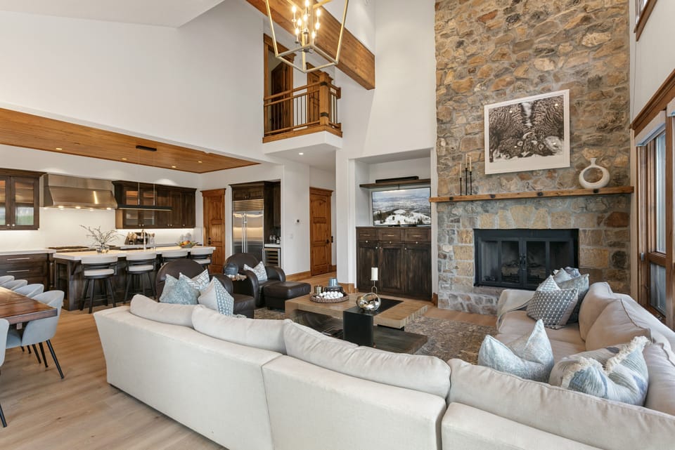 Indoors, Building, Furniture, Living Room, Room