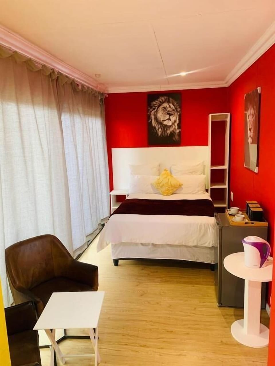 Basic Double Room | Iron/ironing board, free WiFi