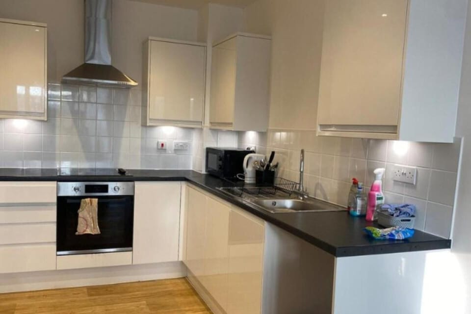 Apartment | Private kitchen | Fridge, microwave, oven, stovetop
