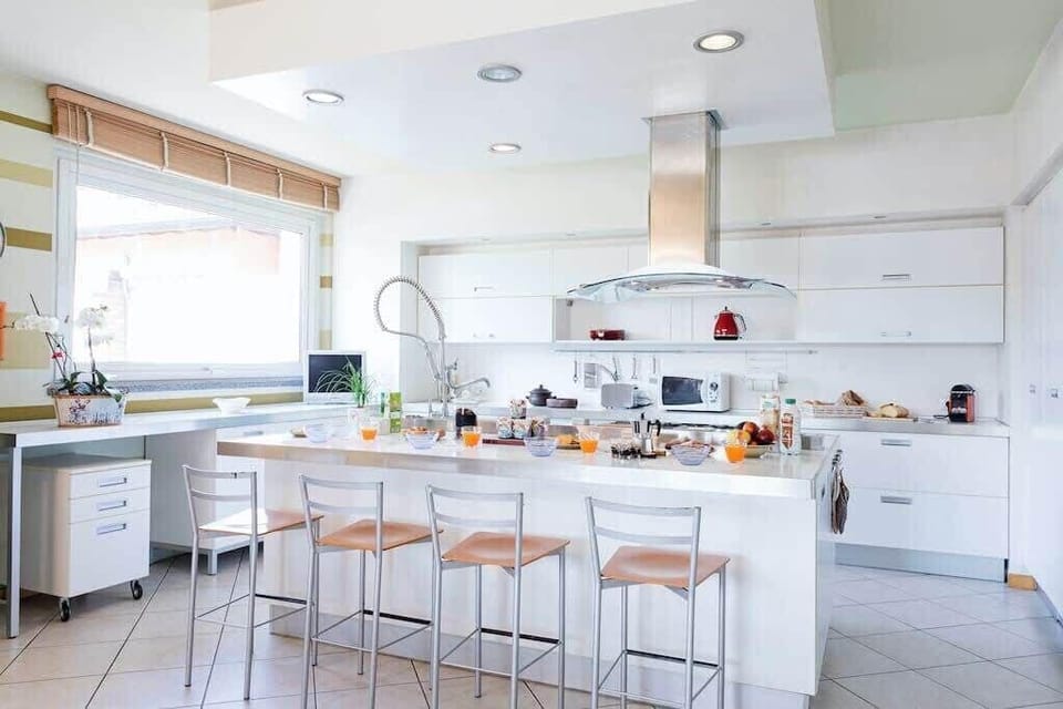 House, Multiple Beds, Pool Access, Pool View (Villa Divignano) | Private kitchen | Fridge, microwave, oven, stovetop