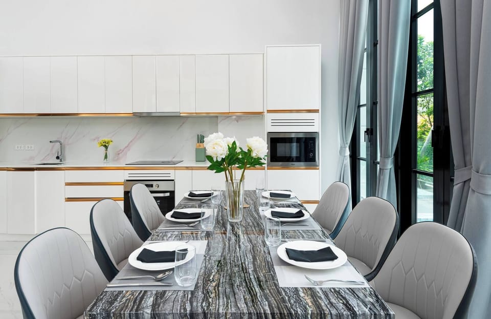 Villa, 4 Bedrooms, Accessible, Smoking | Dining room