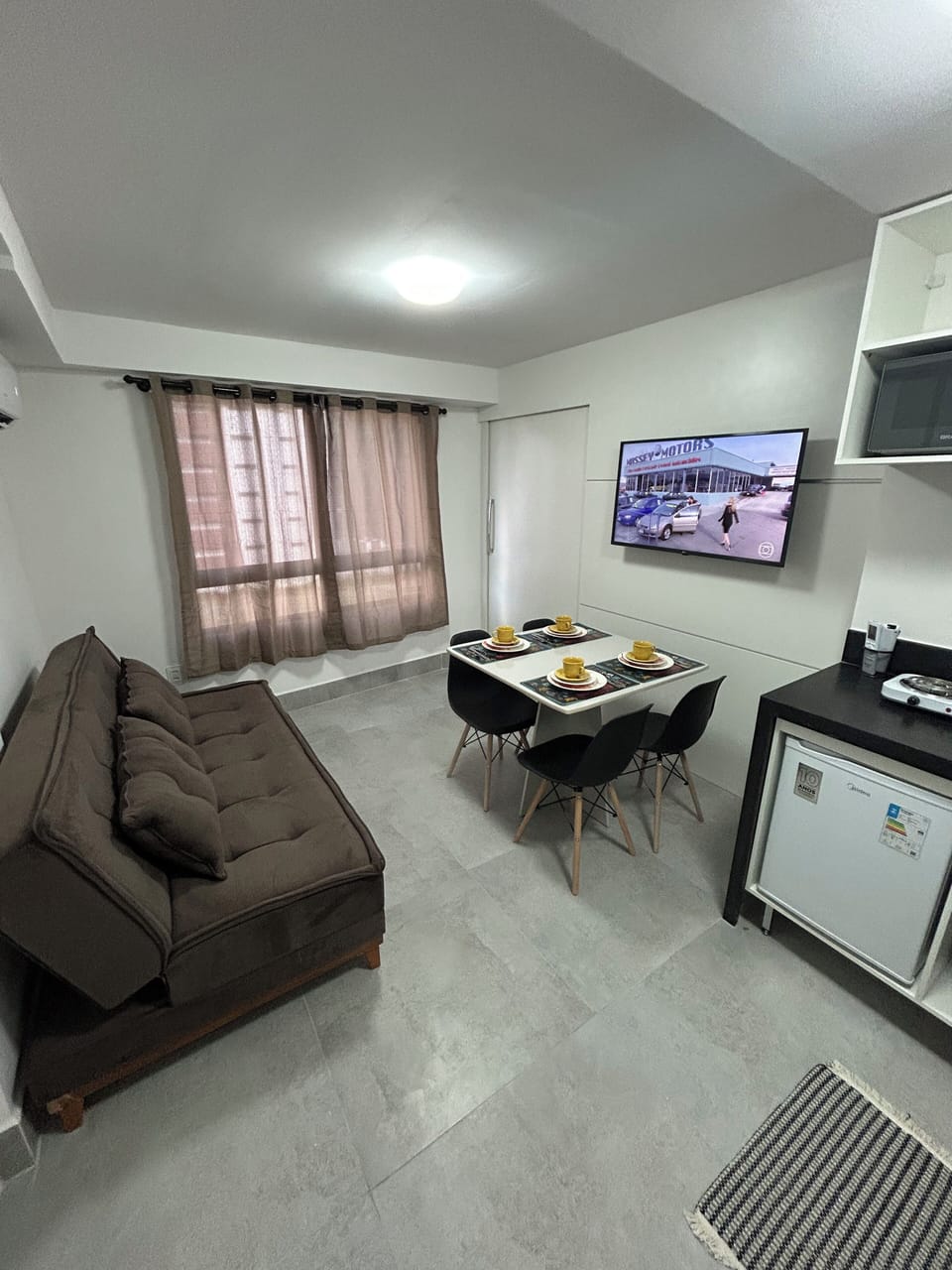 Apartment | Living room | 32-inch Smart TV with digital channels