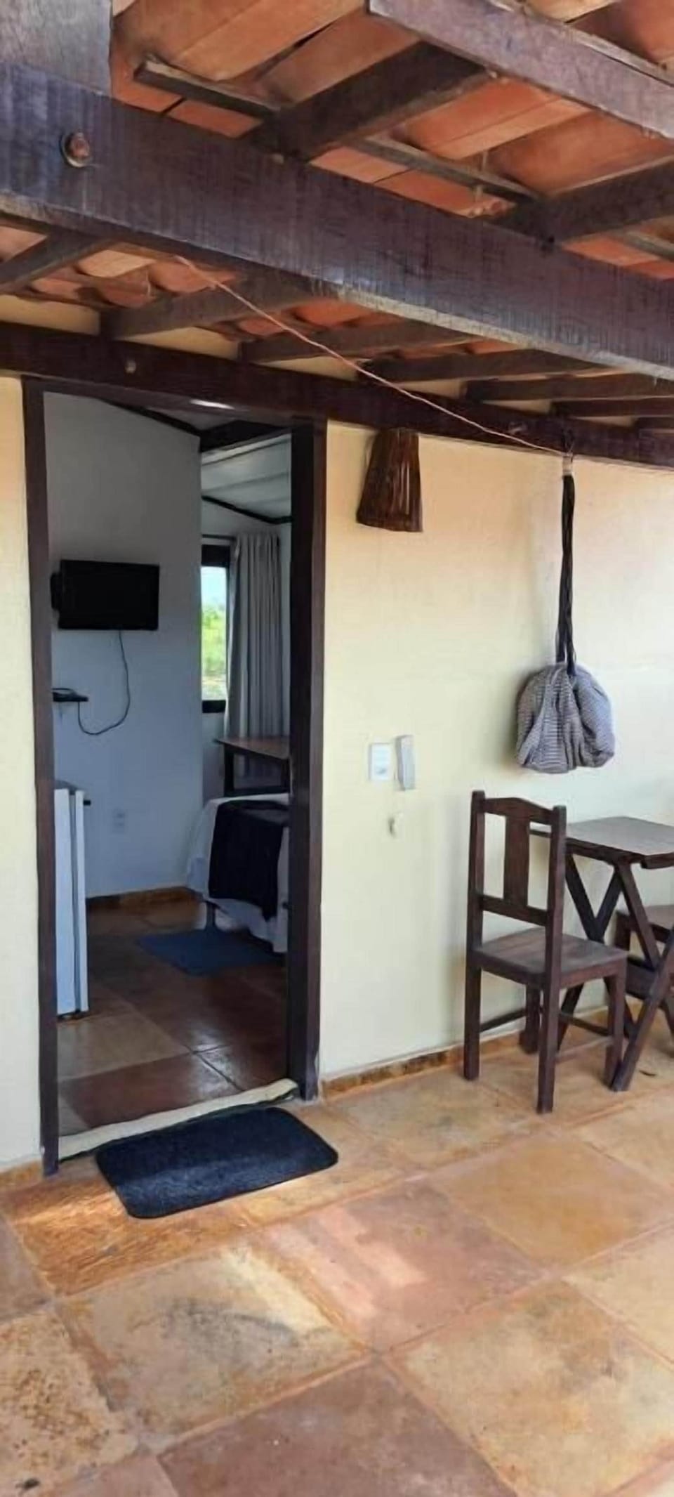 Economy Room | Living area | TV