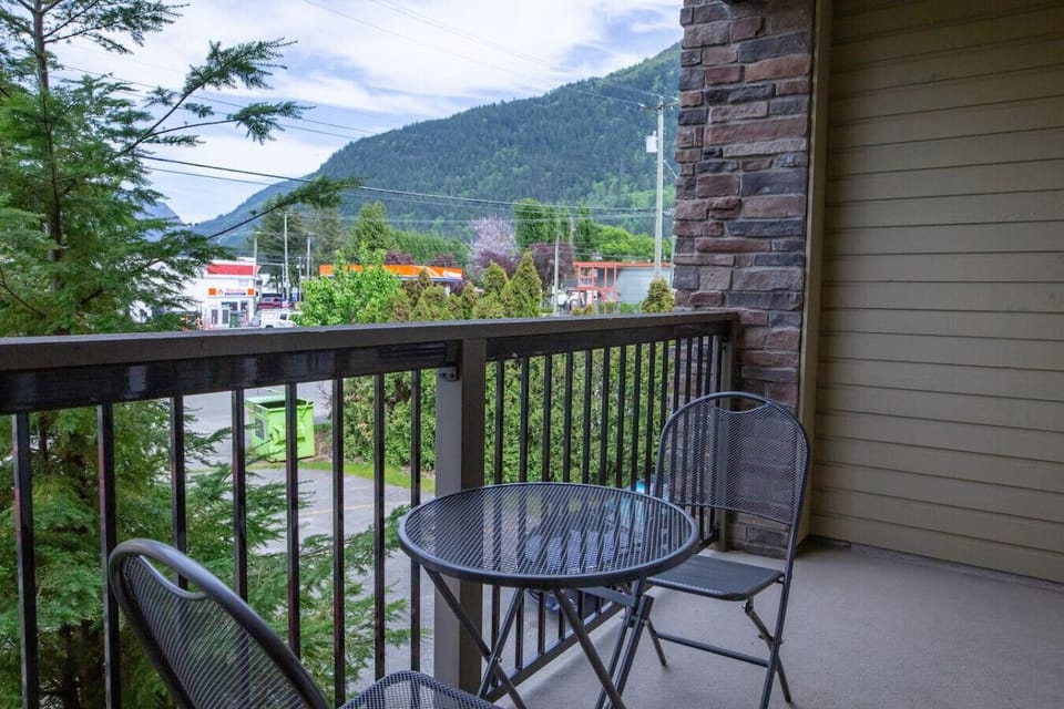 Private balcony with peaceful mountain views