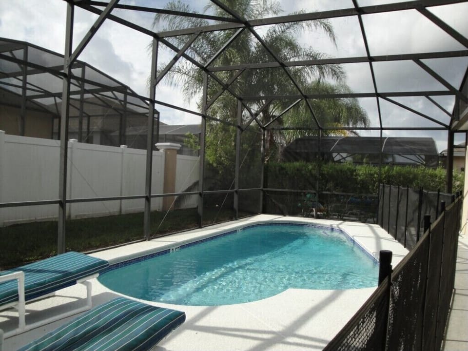Pool Area (2)