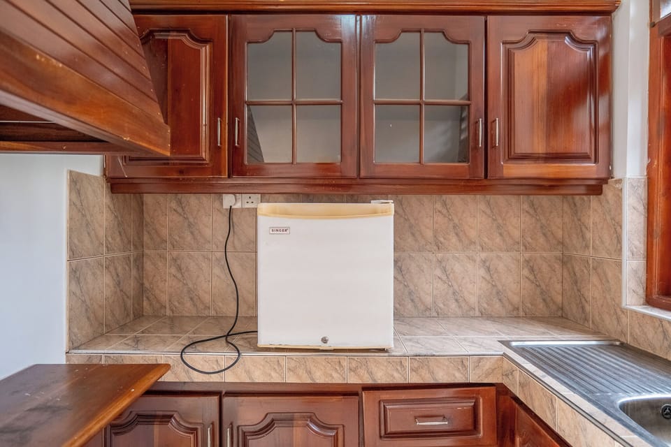 Deluxe Apartment | Private kitchen | Electric kettle