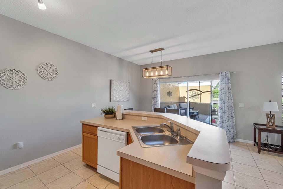 Fully equipped kitchen