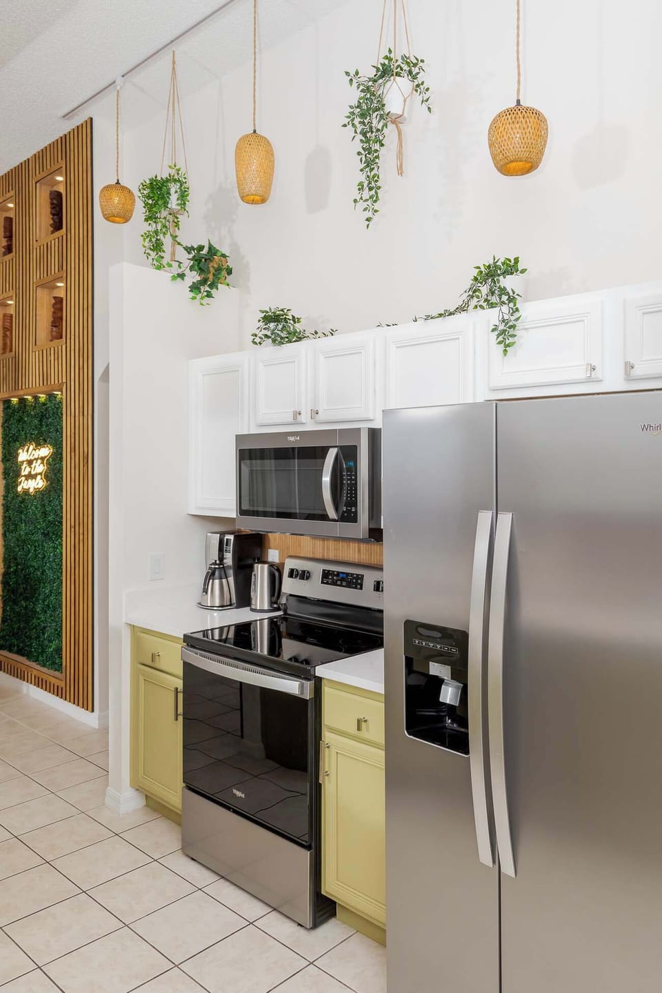 Fully equipped kitchen with coffee maker and more