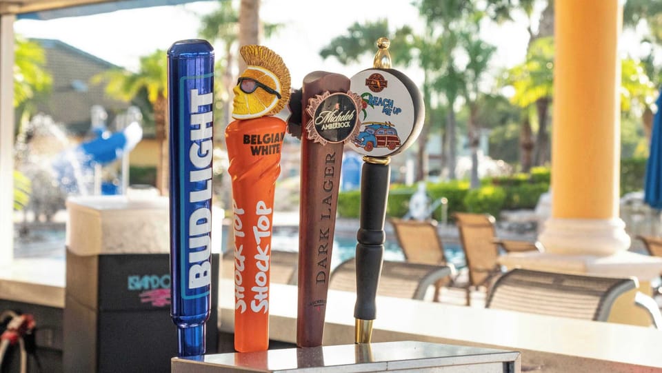 Paradise Palms Resort bar