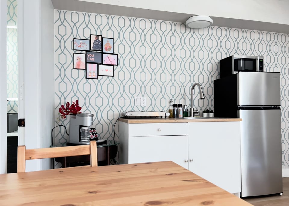 Family Villa w/ Kitchenette, 2 Queen Beds | Private kitchenette