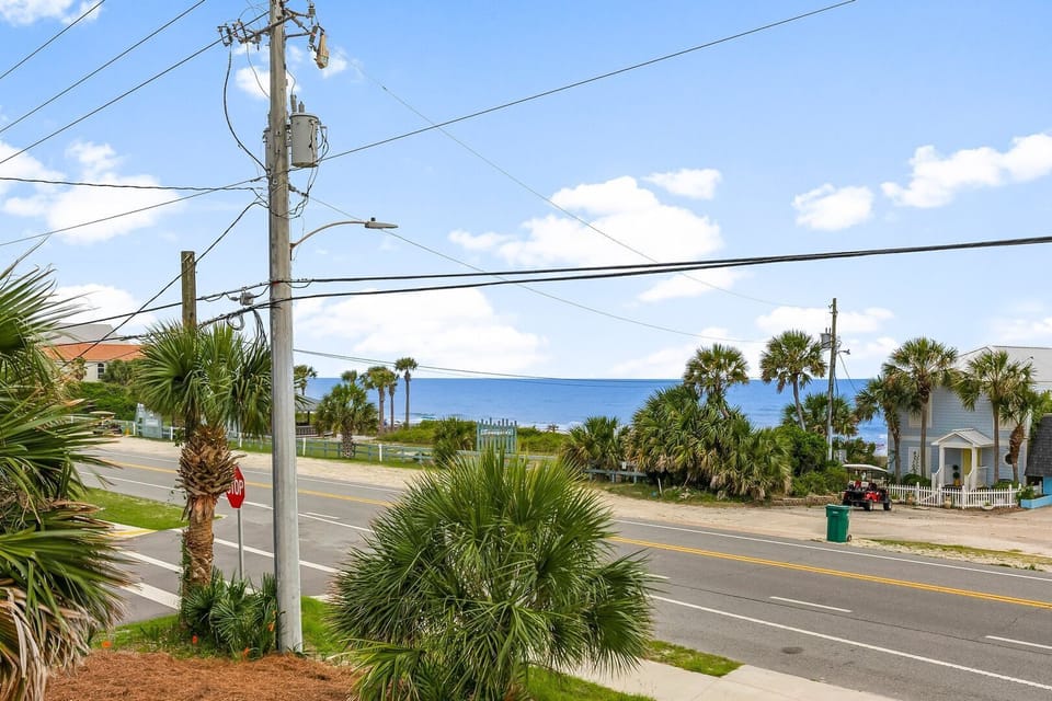 Enjoy stunning Gulf views right from the balcony—perfect for sunrise coffee or sunset unwinding.