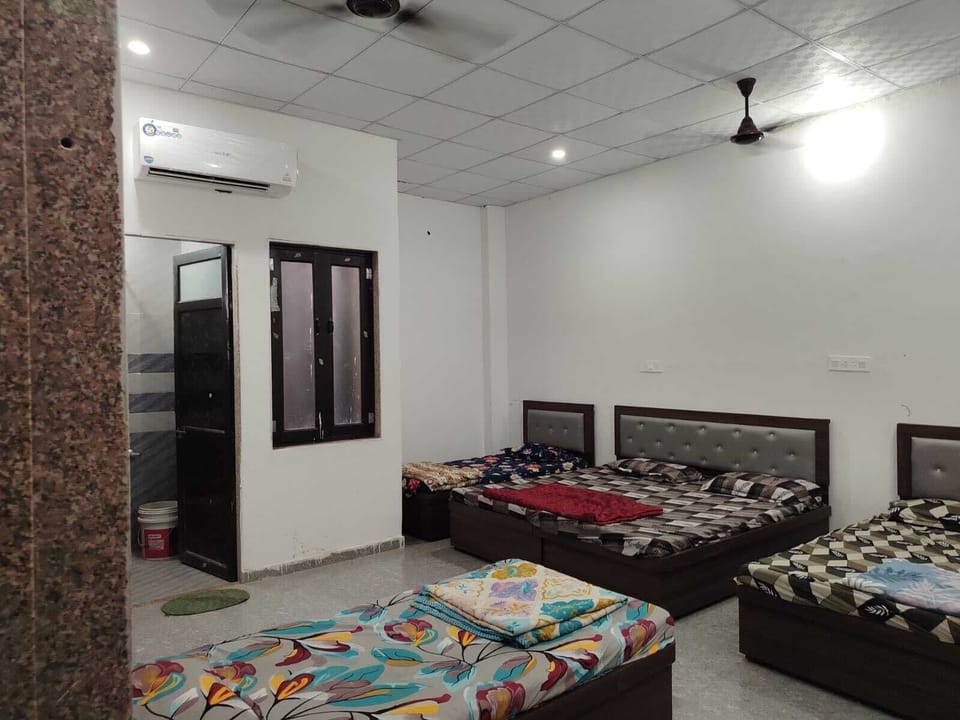 Family Quadruple Room, Non Smoking | WiFi (free), bed sheets