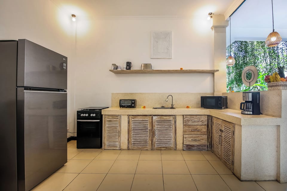 Deluxe Villa, Private Pool | Private kitchen | Electric kettle
