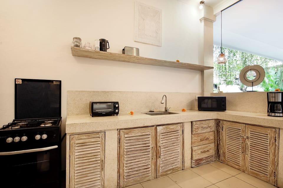 Deluxe Villa, Private Pool | Private kitchen | Electric kettle