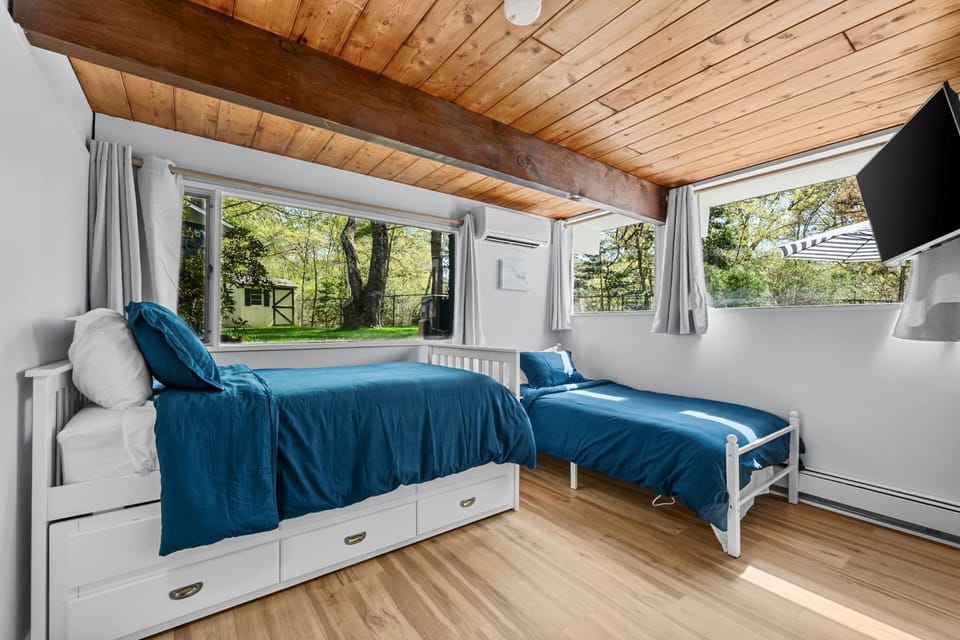 Two Twin Beds + One Twin Trundle (3 Twin Beds Total) – Lower Level