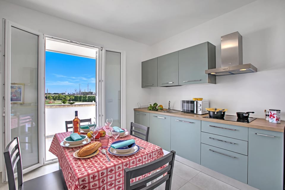 Kitchen and dining area