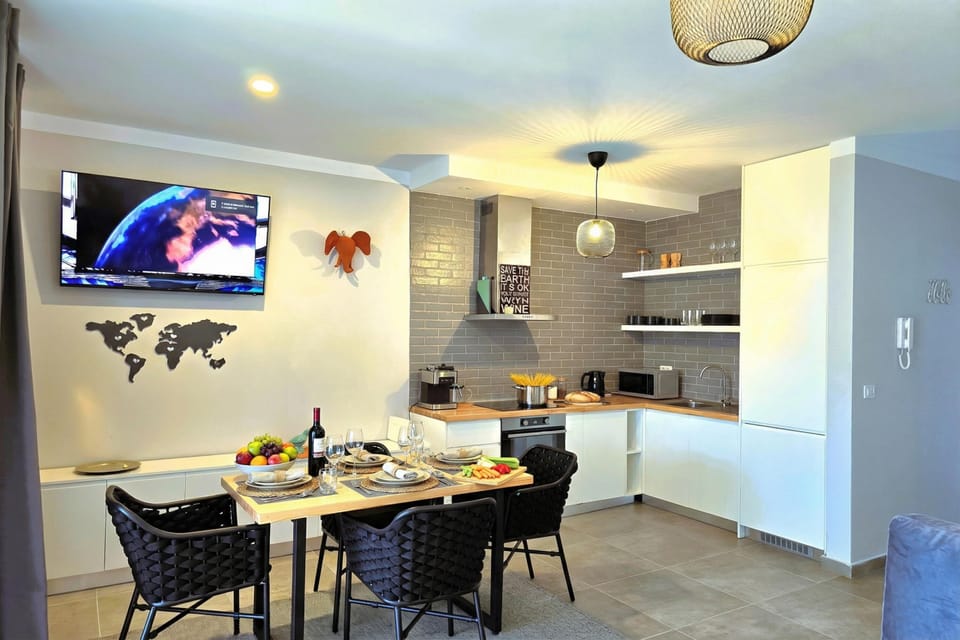Kitchen and dining area