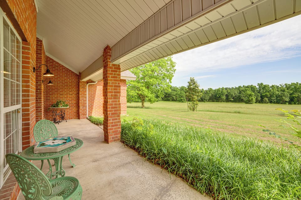 Front Porch | Dining Area | Tranquil Rural Setting