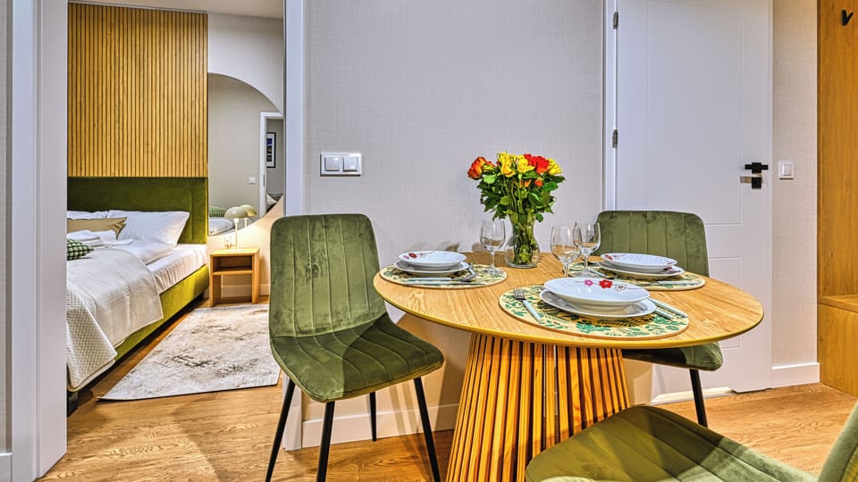 Apartment (226) | In-room dining