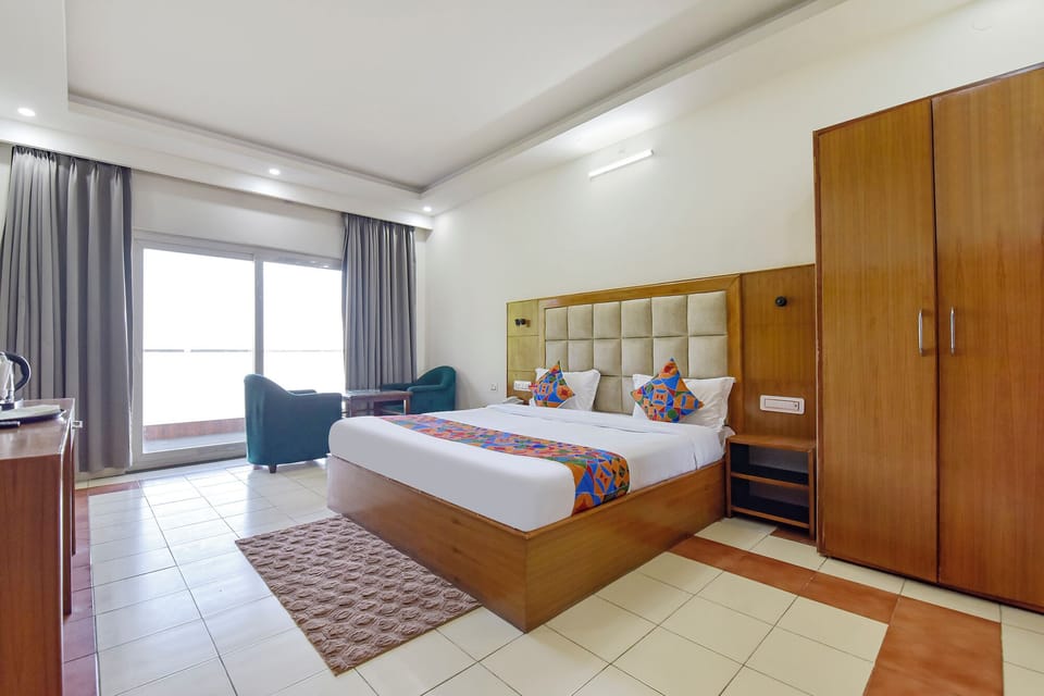 Premium Room | Egyptian cotton sheets, premium bedding, in-room safe, free WiFi