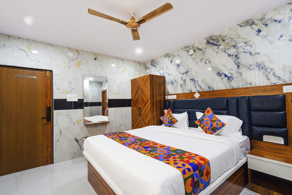 Deluxe Room | Egyptian cotton sheets, premium bedding, in-room safe, free WiFi