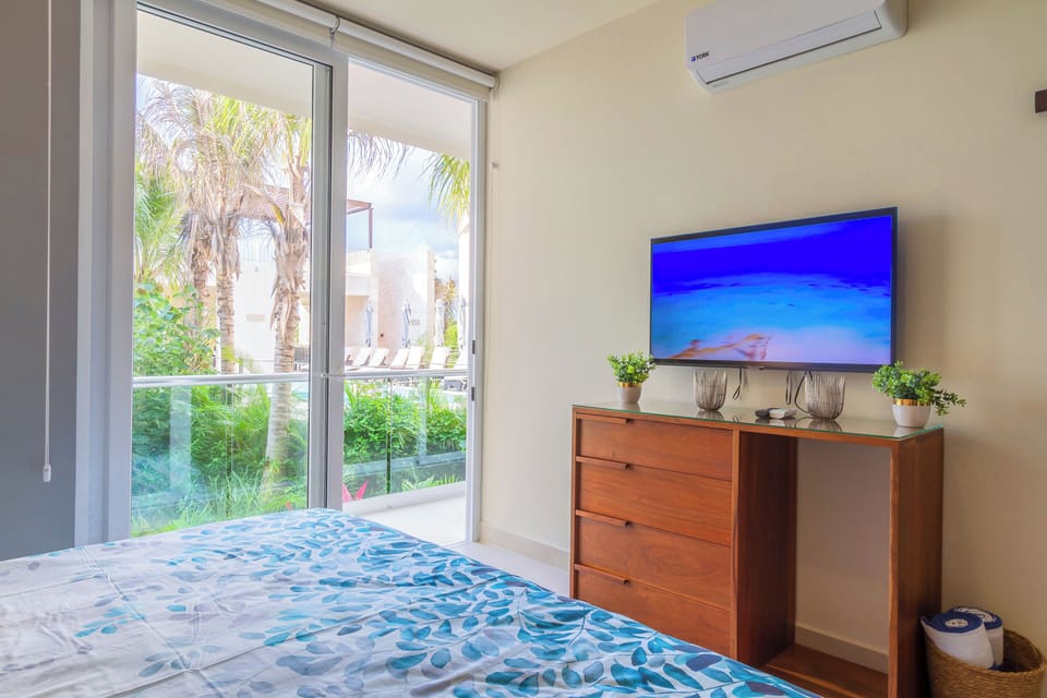 Chic Beachfront Condo Ocean View Apartment in State of Quintana Roo