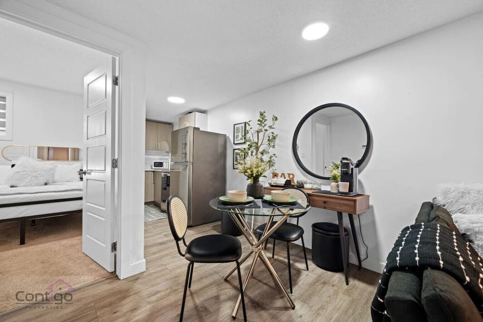 Enjoy a fully-equipped kitchen, dedicated workspace, and a cozy bedroom and bathroom, all meticulously maintained for your stay.