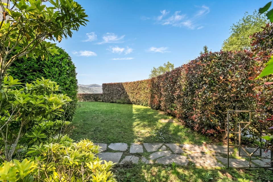 Family Apartment, 2 Bedrooms, 2 Bathrooms, Mountainside (Aquavista Pool and Lake Maggiore View) | Property grounds