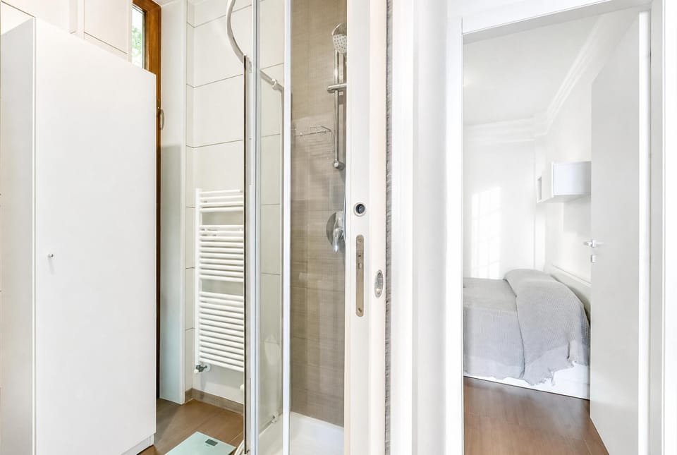 Aquavista Pool and Lake Maggiore View Apartment in Piedmont