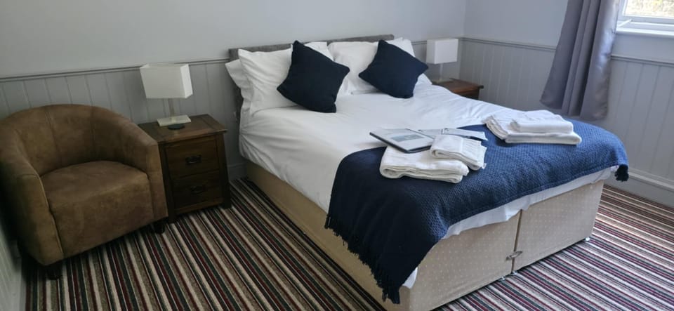 Comfort Double Room, Garden View | Laptop workspace, iron/ironing board, free WiFi