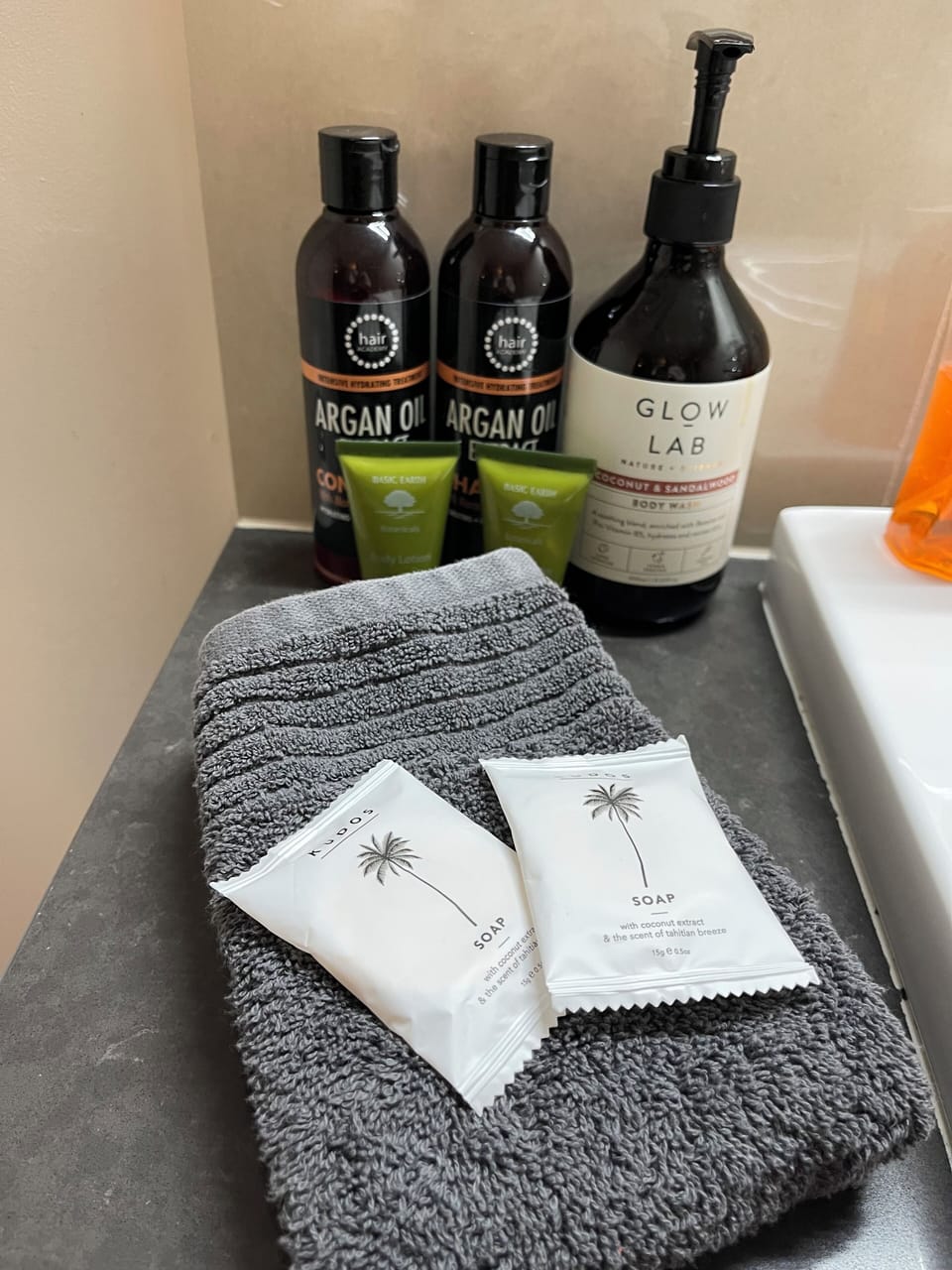 Bathroom amenities