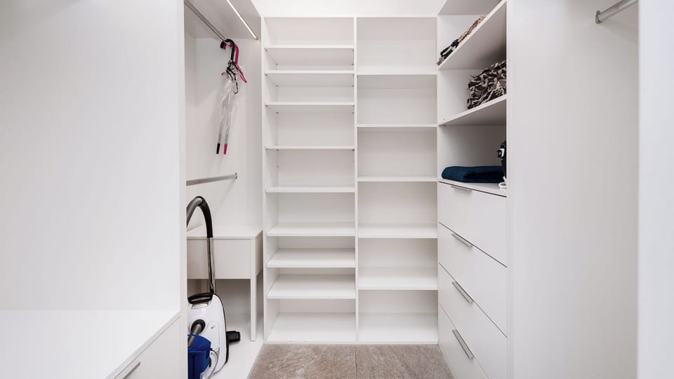 Apartment (41) | Wardrobe